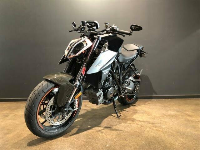 2017 Ktm 1290 Super Duke R Se Sports Jbfd5070165 Just Bikes