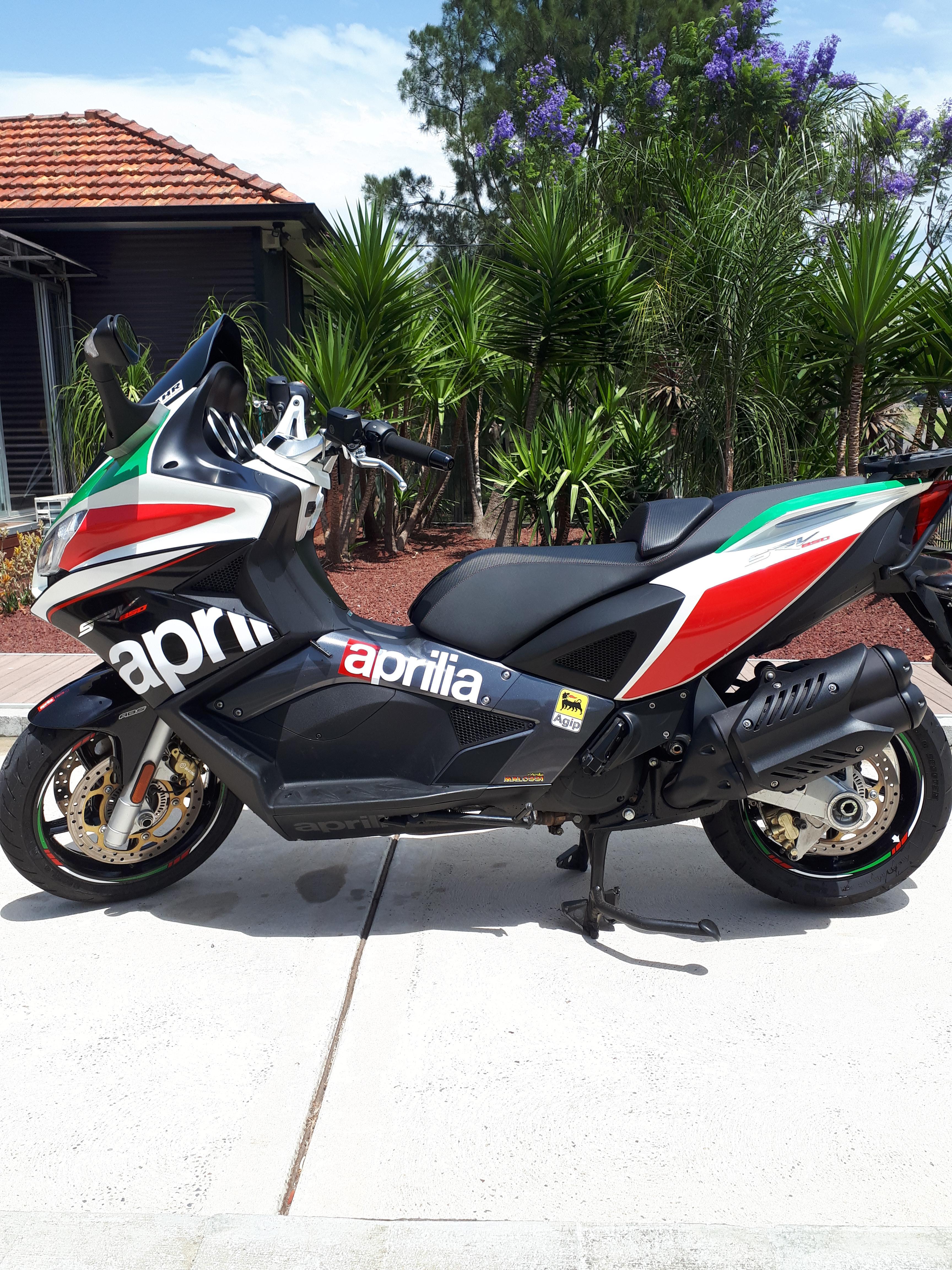 aprilia srv 850