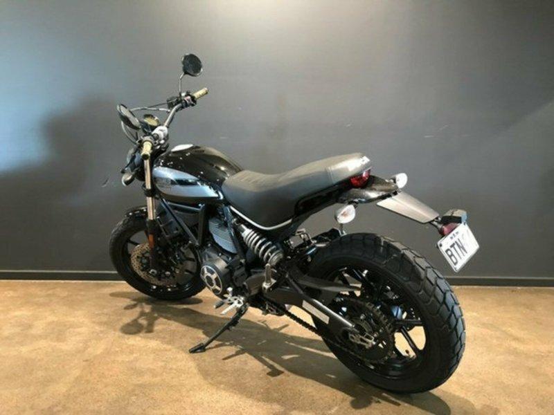 ducati scrambler sixty2 2016