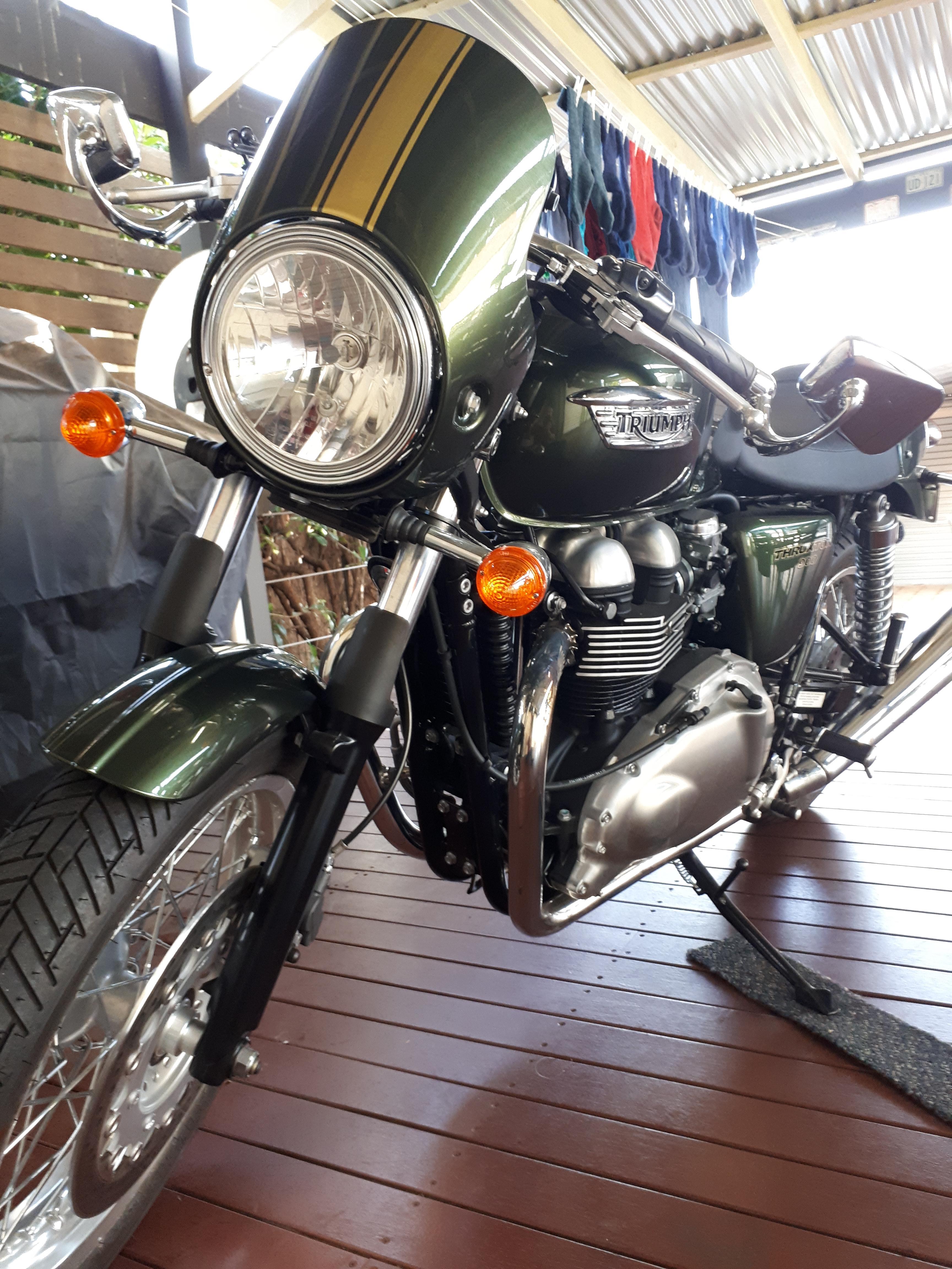 2016 triumph thruxton